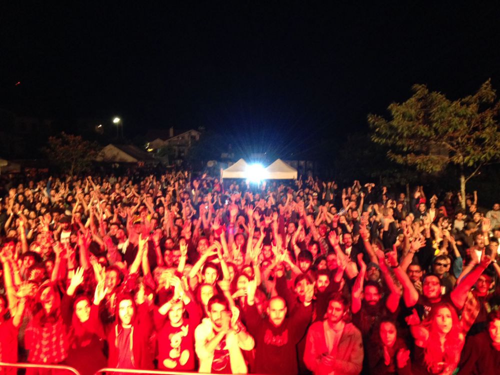 Crowd in Moledo